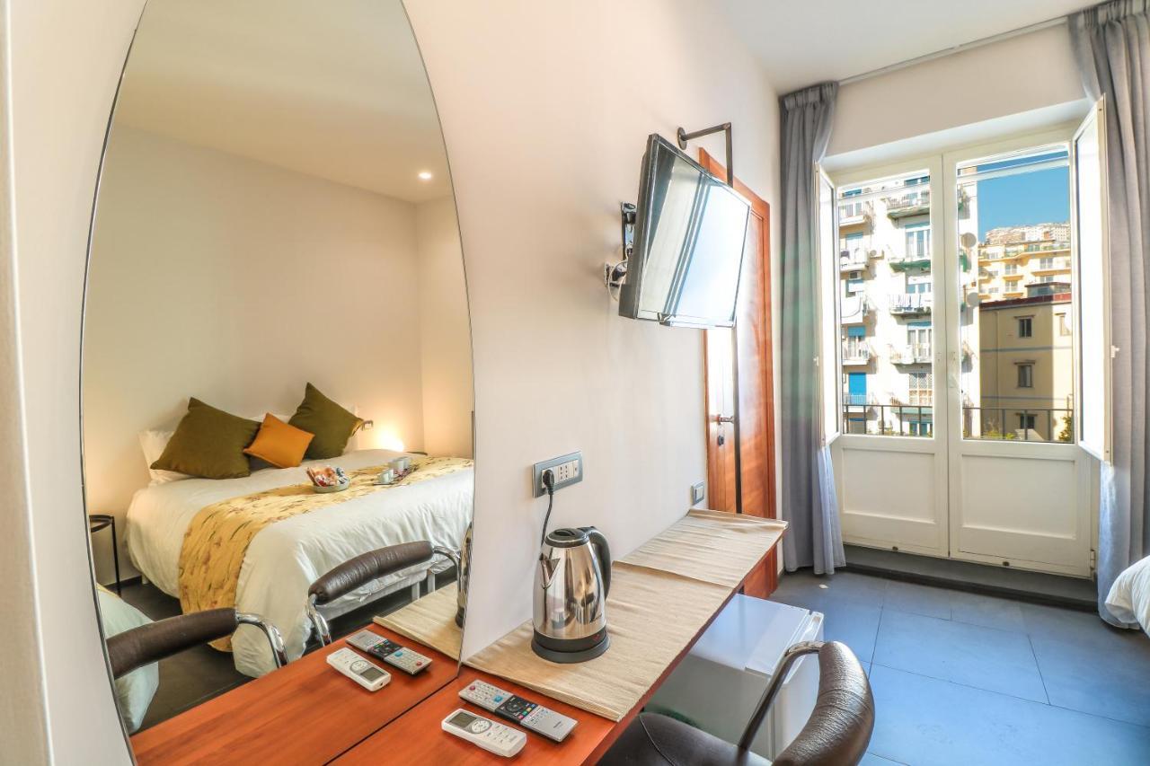 Terrazze Del Lungomare Bed and Breakfast Napels Buitenkant foto