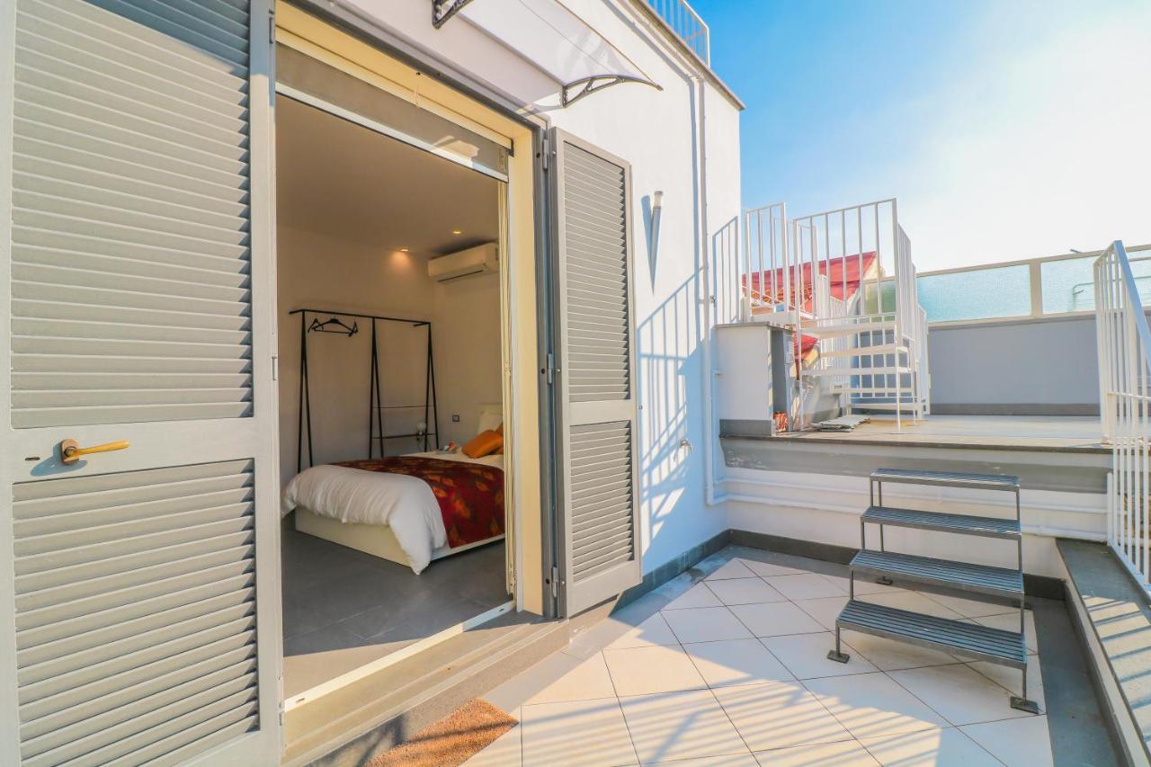 Terrazze Del Lungomare Bed and Breakfast Napels Buitenkant foto
