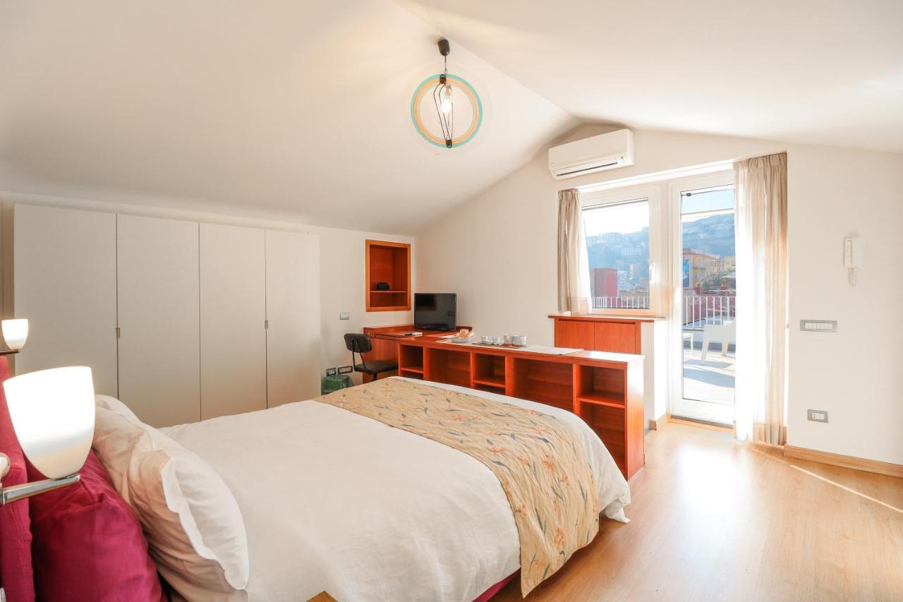 Terrazze Del Lungomare Bed and Breakfast Napels Buitenkant foto